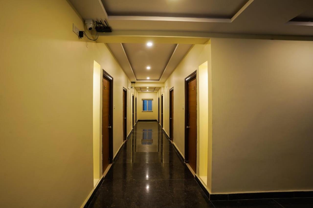 Iris At Nest Hotel Hyderabad Exterior photo